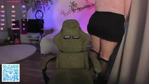 Tina  Julie online show from July 23, 2026, 1:58 am