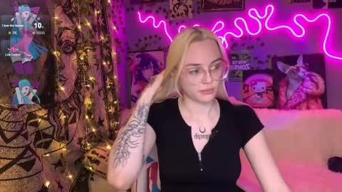 Snapshot of missa__amane chatting on December 9, 2024, 11:45 pm Misa online show from December 9, 2024, 11:45 pm