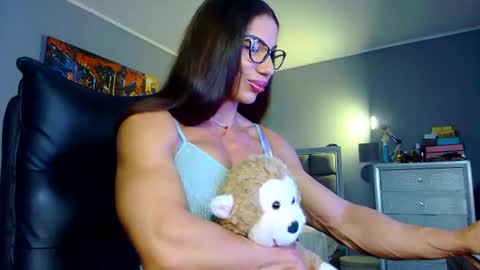 Snapshot of missale chatting on July 3, 2026, 8:26 pm Alesyamuscledoll online show from July 3, 2026, 8:26 pm