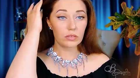 Snapshot of missbeverlymills chatting on June 11, 2026, 12:25 pm The divine Beverly online show from June 11, 2026, 12:25 pm