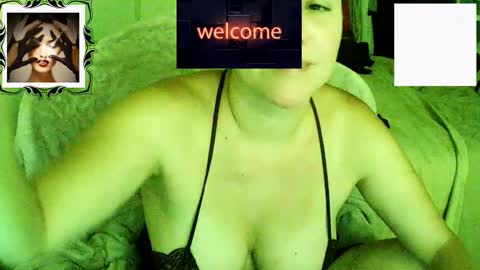Snapshot of missbiny chatting on January 12, 2026, 6:46 pm Avamlash online show from January 12, 2026, 6:46 pm