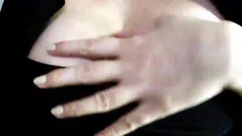 Snapshot of missbiny chatting on May 27, 2026, 6:27 pm Avamlash online show from May 27, 2026, 6:27 pm