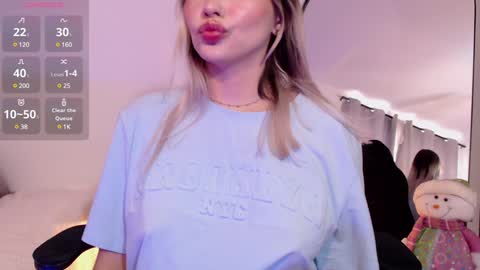 Snapshot of missblair12 chatting on December 18, 2024, 3:11 pm MissBlair online show from December 18, 2024, 3:11 pm