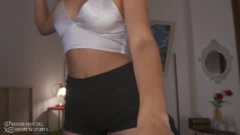 missbunnygirl online show from July 13, 2026, 3:04 pm