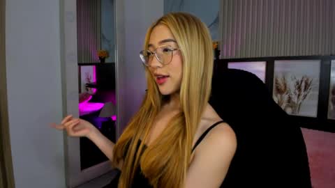 Snapshot of misscheelsee_as chatting on September 16, 2025, 10:00 pm misscheelsee_as online show from September 16, 2025, 10:00 pm