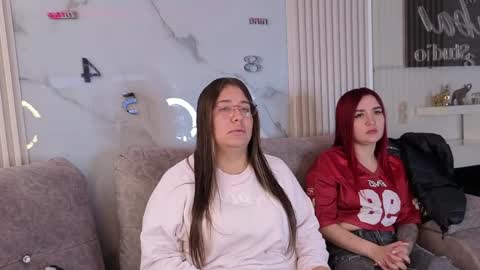 misscheelsee_as online show from April 29, 2026, 1:37 pm