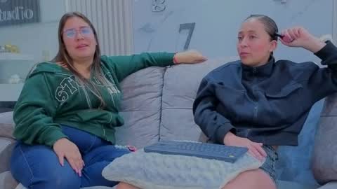 misscheelsee_as online show from May 7, 2026, 1:38 pm
