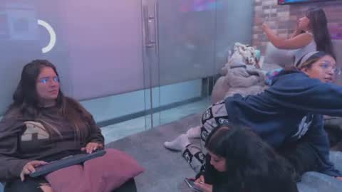 misscheelsee_as online show from July 4, 2026, 3:45 am