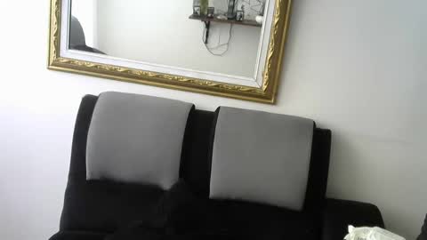 melodie  online show from February 27, 2025, 2:43 pm