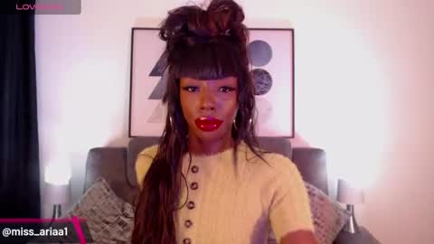 Emilie Diaz online show from June 16, 2026, 3:47 pm