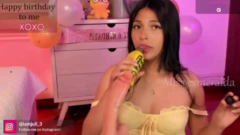Snapshot of missesmeralda chatting on May 16, 2026, 1:13 am Julieta Arboleda but i like call me esme online show from May 16, 2026, 1:13 am
