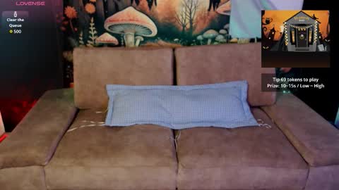 Snapshot of missfungi chatting on October 14, 2025, 7:31 am Luna online show from October 14, 2025, 7:31 am