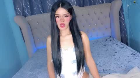 im your queen steffie online show from November 2, 2025, 5:10 am