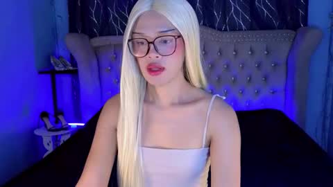 im your queen steffie online show from March 2, 2026, 4:58 am