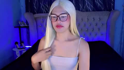 im your queen steffie online show from March 2, 2026, 5:08 am