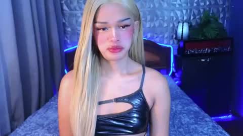 im your queen steffie online show from June 13, 2026, 5:44 pm