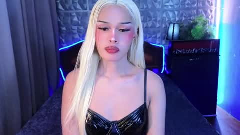 im your queen steffie online show from July 3, 2026, 11:49 am