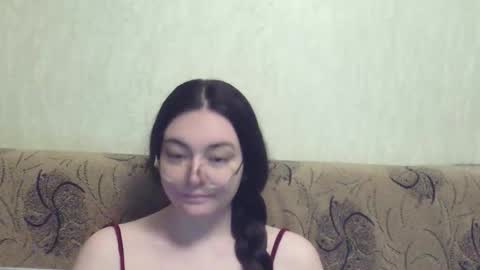 missis mona online show from April 14, 2026, 7:09 pm