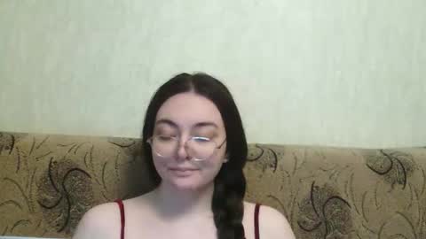 missis mona online show from April 15, 2026, 7:37 am