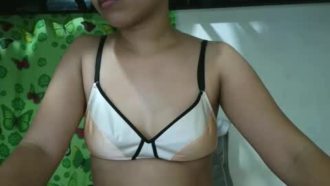 Snapshot of missjona08 chatting on April 27, 2026, 12:08 am Jona online show from April 27, 2026, 12:08 am