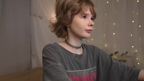  BONYA  online show from October 5, 2025, 2:37 pm