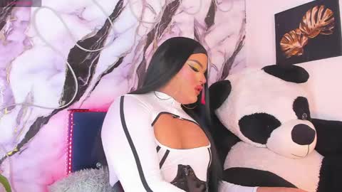 kassandra lazcano online show from April 21, 2026, 1:18 am