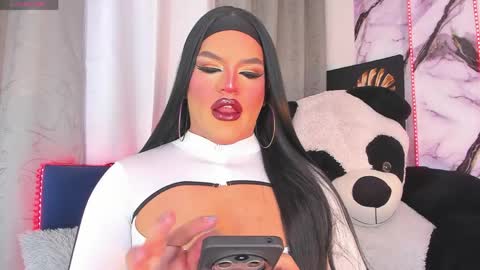 kassandra lazcano online show from June 8, 2026, 11:27 pm