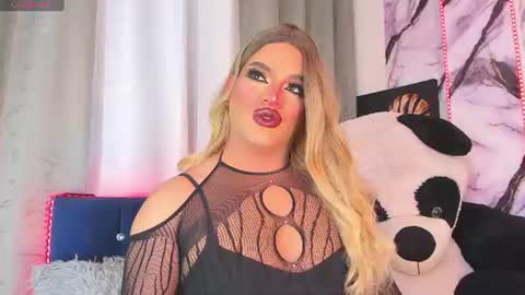 kassandra lazcano online show from June 14, 2026, 1:36 am