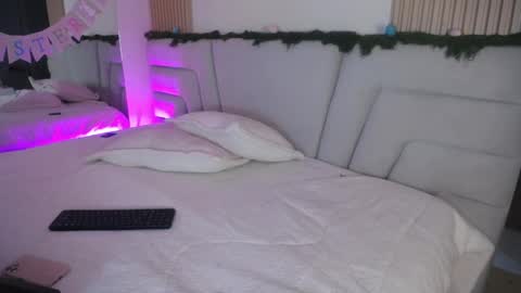 Miss Loise online show from April 6, 2026, 4:46 am