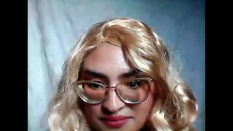 misslolaxxx online show from November 19, 2025, 9:48 pm