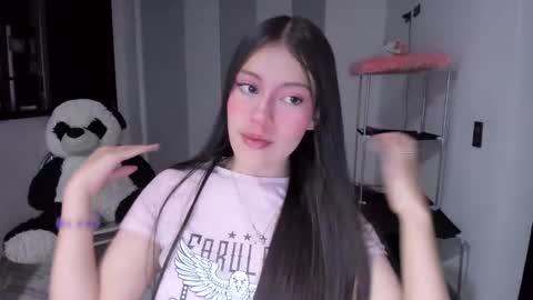 Snapshot of missloren333 chatting on January 20, 2025, 8:52 am missloren333 online show from January 20, 2025, 8:52 am