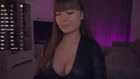 Snapshot of missmerciless chatting on November 23, 2025, 9:42 am LUXXANDRA online show from November 23, 2025, 9:42 am