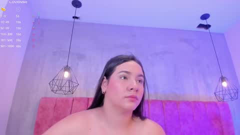 Mia  online show from May 22, 2026, 11:49 am