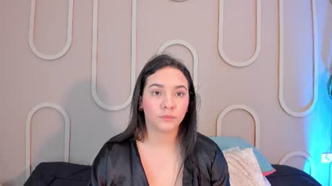 Mia  online show from June 22, 2026, 12:02 pm