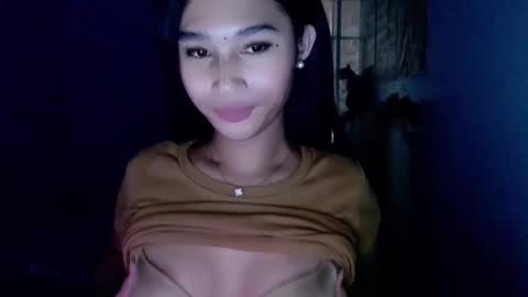 missminervaa online show from March 21, 2026, 7:39 pm