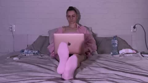 missmiroslava online show from April 14, 2026, 2:34 pm