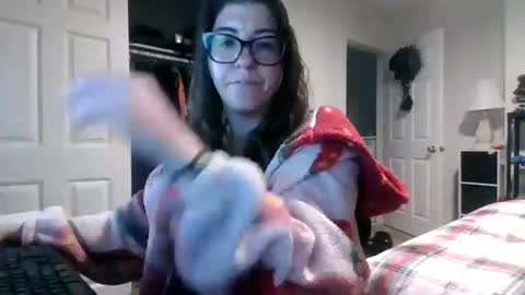 MissMona online show from April 2, 2026, 1:53 pm