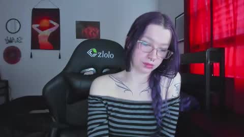 Snapshot of missnikkivill chatting on February 17, 2026, 7:09 pm Mistress Nikki Vill online show from February 17, 2026, 7:09 pm
