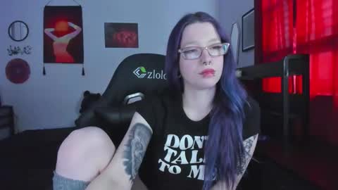 Snapshot of missnikkivill chatting on February 18, 2026, 8:38 pm Mistress Nikki Vill online show from February 18, 2026, 8:38 pm
