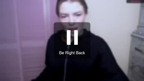 Snapshot of missoliviaa_ chatting on January 5, 2025, 10:32 am Olivia online show from January 5, 2025, 10:32 am