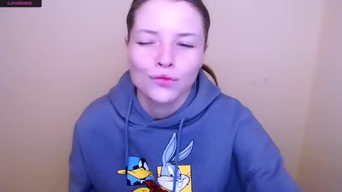 Snapshot of missoliviaa_ chatting on January 29, 2025, 7:57 am Olivia online show from January 29, 2025, 7:57 am