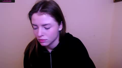 Snapshot of missoliviaa_ chatting on January 30, 2025, 9:36 am Olivia online show from January 30, 2025, 9:36 am