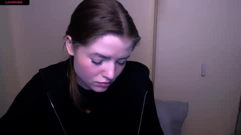 Snapshot of missoliviaa_ chatting on February 22, 2025, 12:08 pm Olivia online show from February 22, 2025, 12:08 pm