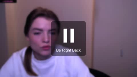 Snapshot of missoliviaa_ chatting on February 23, 2025, 11:22 am Olivia online show from February 23, 2025, 11:22 am