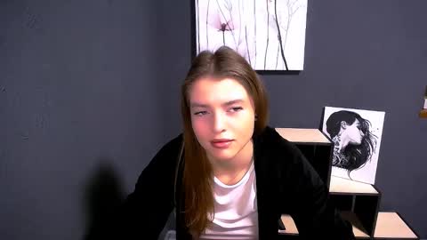 Snapshot of missoliviaa_ chatting on November 8, 2025, 8:03 am Olivia online show from November 8, 2025, 8:03 am