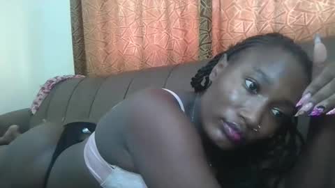 pretty gal online show from April 14, 2026, 7:03 am