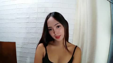 Snapshot of missrianmwua chatting on July 9, 2026, 5:33 am missrianmwua online show from July 9, 2026, 5:33 am