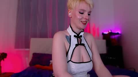 Snapshot of missseverina chatting on November 28, 2025, 11:40 pm Severina but you can call me Miss Goddess Pretty online show from November 28, 2025, 11:40 pm