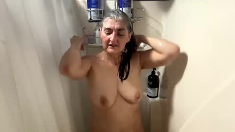 Snapshot of missspooky chatting on September 19, 2025, 11:00 am Miss Spooky Silverstacker online show from September 19, 2025, 11:00 am