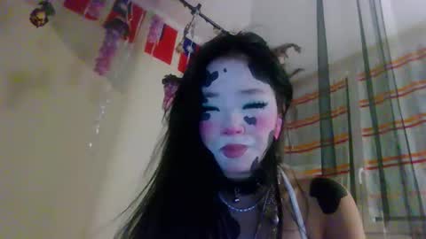 Miss Versatile online show from May 2, 2026, 12:59 am